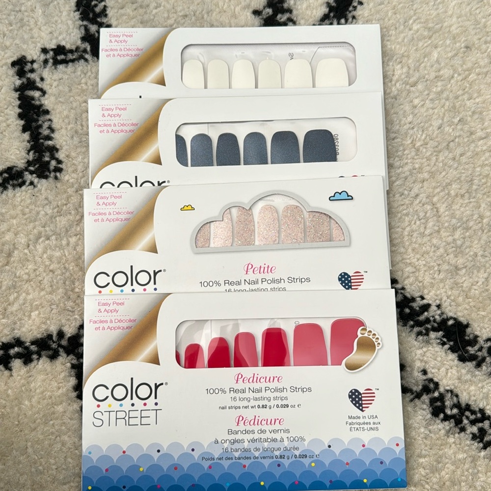 Color street set of 4- with petite and pedicure